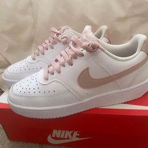 Nike Court Vision Low